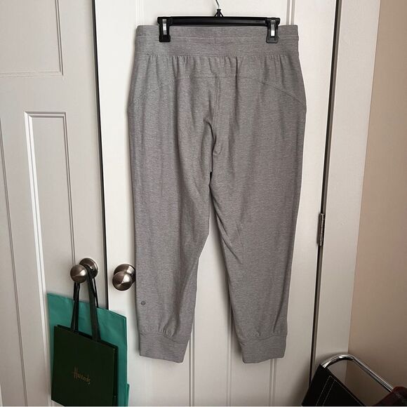 Lululemon Ready to Rulu High-Rise Cropped Jogger Heather Gray 10 - Picture 3 of 5